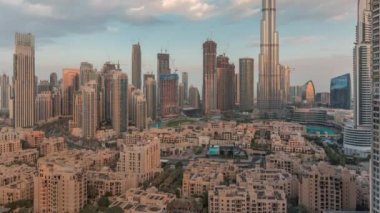 Dubai Şehir Merkezi Sabah Zaman Çizelgesi En yüksek gökdelen ve diğer kuleleri ile