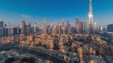 Dubai Şehir Merkezi Sabah Zaman Çizelgesi En yüksek gökdelen ve diğer kuleleri ile