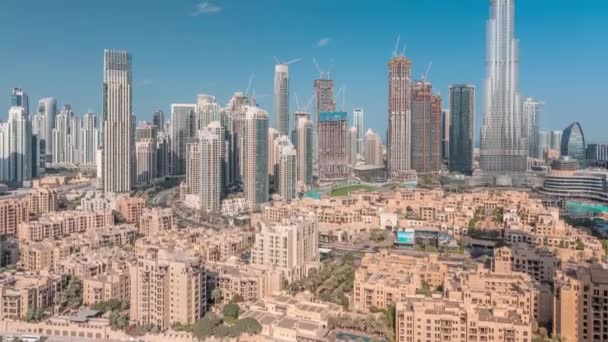 Zeitraffer Dubai Downtown mit höchstem Wolkenkratzer und anderen Türmen — Stockvideo