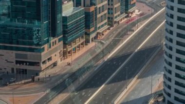 Körfez Meydanı zaman dilimi karışık kullanım ve Dubai 'deki Business Bay' de bulunan düşük katlı kompleks ofis binalarıyla