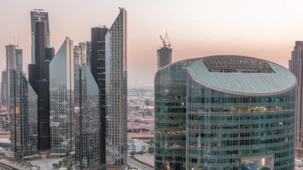 Dubai International Financial Center drapacze chmur dnia i nocy timelapse. — Wideo stockowe