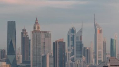 Dubai 'nin finans bölgesindeki gökdelenler..
