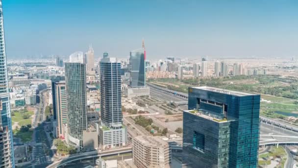 Vista aérea de la ciudad de los medios de comunicación y al barsha alturas zona de distrito timelapse desde Dubai Marina. — Vídeos de Stock