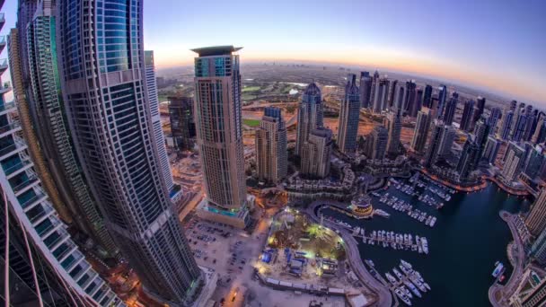 Dubai marina kikötő panoráma éj-nap átmeneti timelapse halszem — Stock videók