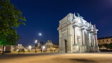 Işıklı Arc de Triomphe du atlıkarınca, gece timelapse