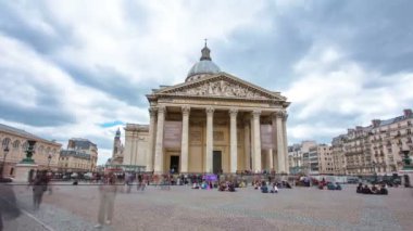 Paris Türbesi Pantheon, önden görünüm, timelapse hyperlapse. Fransa