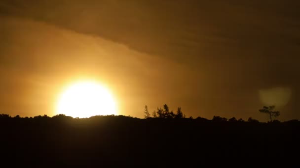 Ηλιοβασίλεμα στη Σεσίμπρα, Πορτογαλία timelapse — Αρχείο Βίντεο