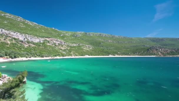 Bahía de playa en Portinho da Arrabida, Portugal timelapse — Vídeo de stock