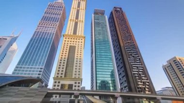 Sheikh Zayed Road, Dubai, Birleşik Arap Emirlikleri timelapse içinde gökdelenler
