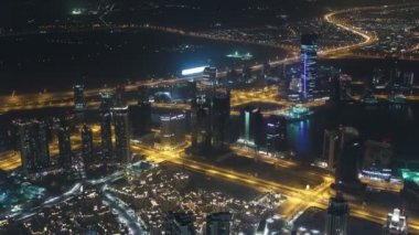 Uluslararası Dubai Kongre ve Sergi Sarayı timelapse şehir ışıkları ile Dubai şehir gece sahne