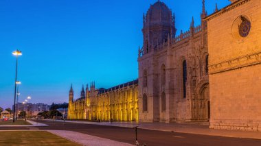 Mosteiro dos Jeronimos gündüz geçiş zamanı (Hieronymites Manastırı), Portekiz 'in Lizbon Belem bölgesinde yer almaktadır. Manueline stilinin tipik bir örneği. Unesco Dünya Mirası Sitesi