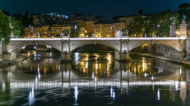 Ponte Vittorio Emanuele İtalya 'nın Tiber kentinde, Roma' nın tarihi merkezini Roma Pons Neronianus yakınlarındaki Rione Borgo ve Vatikan şehrine bağlayan köprü..