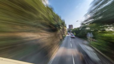 Hong Kong adasının turistik turistik turistik turistik gezilerinden Hong Kong caddelerinin zaman gösterimi. Bulanık hareket