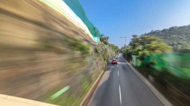 Hong Kong adasının turistik turistik turistik turistik gezilerinden Hong Kong caddelerinin zaman gösterimi. Bulanık hareket