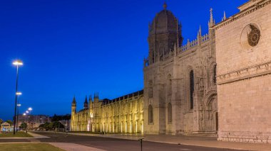Mosteiro dos Jeronimos gündüz geçiş zamanı (Hieronymites Manastırı), Portekiz 'in Lizbon Belem bölgesinde yer almaktadır. Manueline stilinin tipik bir örneği. Unesco Dünya Mirası Sitesi