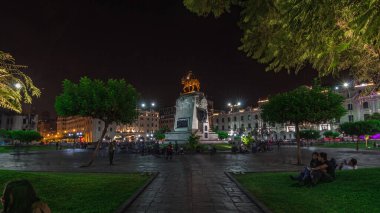 Jiron de la Union 'da hızlı bir yürüyüş, eski şehir merkezindeki yaya alışveriş caddesi Plaza de Armas' dan Plaza de San Martin 'e kadar hızlandırılmış zaman çizelgesi. Lima, Peru