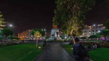 Jiron de la Union 'da hızlı bir yürüyüş, eski şehir merkezindeki yaya alışveriş caddesi Plaza de Armas' dan Plaza de San Martin 'e kadar hızlandırılmış zaman çizelgesi. Lima, Peru