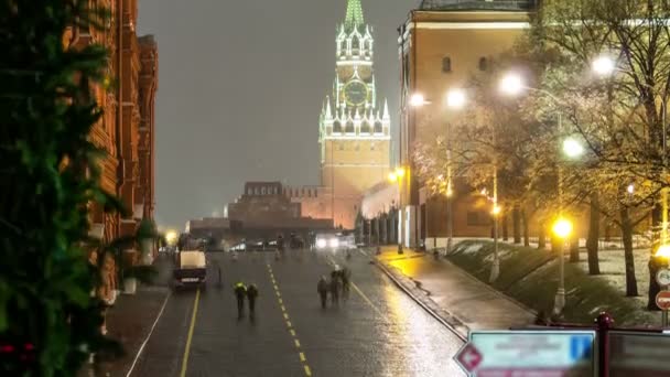 Moscovo, torre Spasskaya do Kremlin na noite de Inverno. período de tempo — Vídeo de Stock