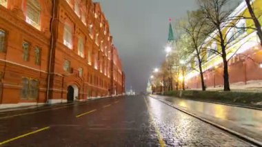 Kızıl Meydan Moskova timelapse hyperlapse Noel dekorasyonu ile gece görünümü.