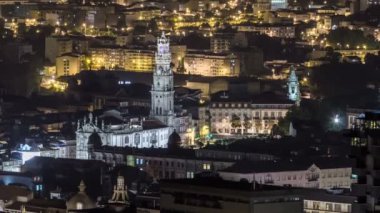 Bahar gece timelapse günbatımı, Porto, Portekiz sonra Portos eski şehrin çatıları