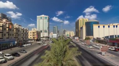 Gündüz zaman atlamalı köprüden Ajman Cityscape. Ajman, Birleşik Arap Emirlikleri'ndeki Ajman Emirliği'nin başkentidir..