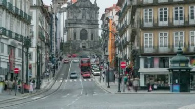 Clerigos kilise ile trarric yol timelapse üzerinde