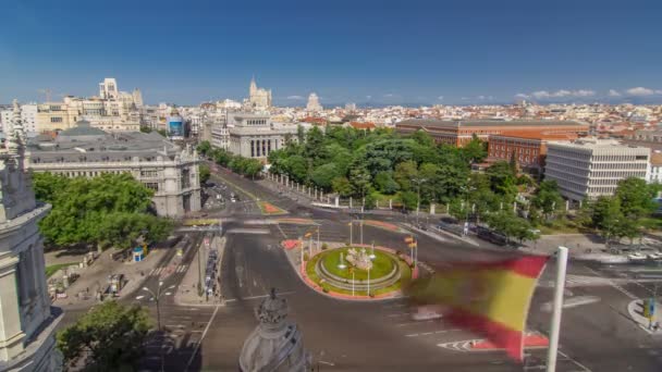 Aerial view of Cibeles fountain at Plaza de Cibeles in Madrid timelapse in a beautiful summer day, Spain — Stock Video