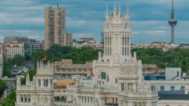 Мадридский хронометраж, вид с воздуха на Madrid Post Palacio comunicaciones, Plaza de Cibeles, Cibeles Palace, Испания — стоковое видео