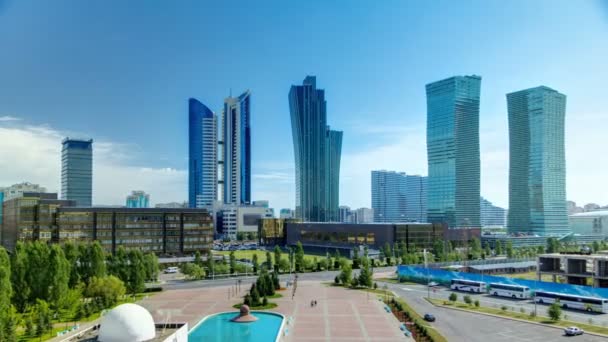 Nieuwe zakelijke district timelapse van dak in de hoofdstad van Kazachstan in Astana. — Stockvideo