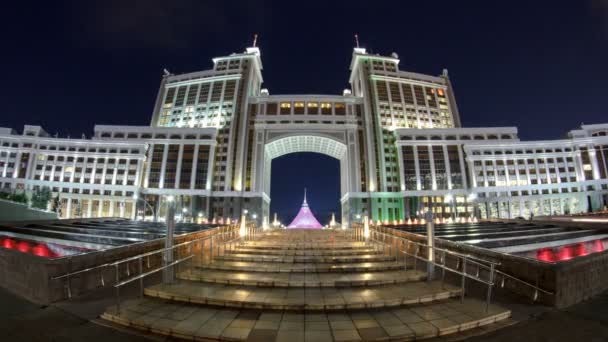 Complex van administratieve gebouwen nacht timelapse. Astana, Kazakhstan. — Stockvideo