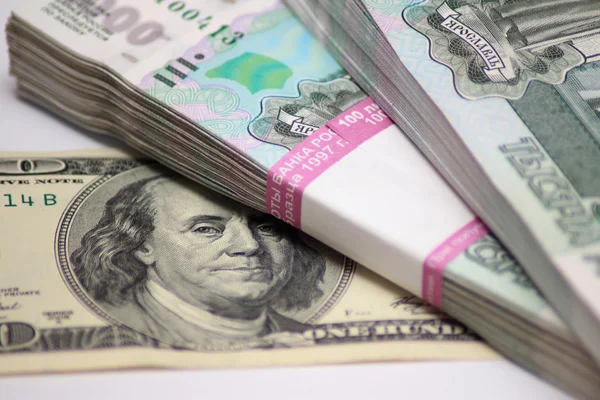 Yüz dolar ve bin Rublesi banknotlar için
