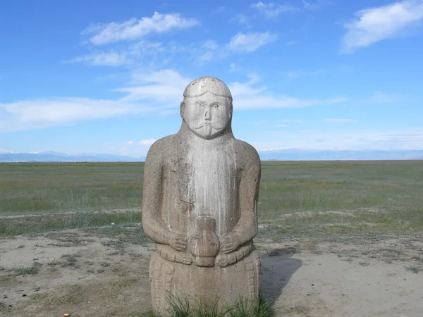 Adam bir sürahi ile antik heykeli. Uygur dönemi 8-9 yüzyıl DC.