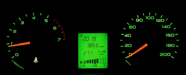 aracın gösterge paneli