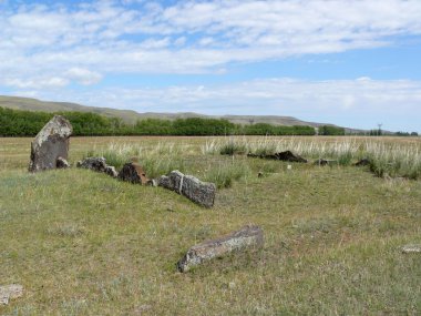 Yağmaladılar antik barrow