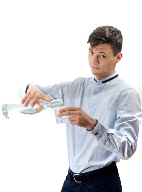 Genç garson su cam şişe cam ISO dökme