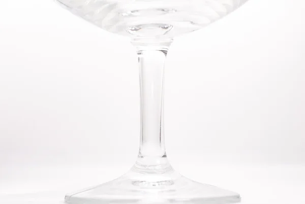 Perna de vidro cristal para bebidas alcoólicas isoladas a branco , — Fotografia de Stock