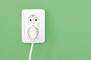 Avrupa beyaz elektrik prizine soket ve beyaz kablo pluged ben
