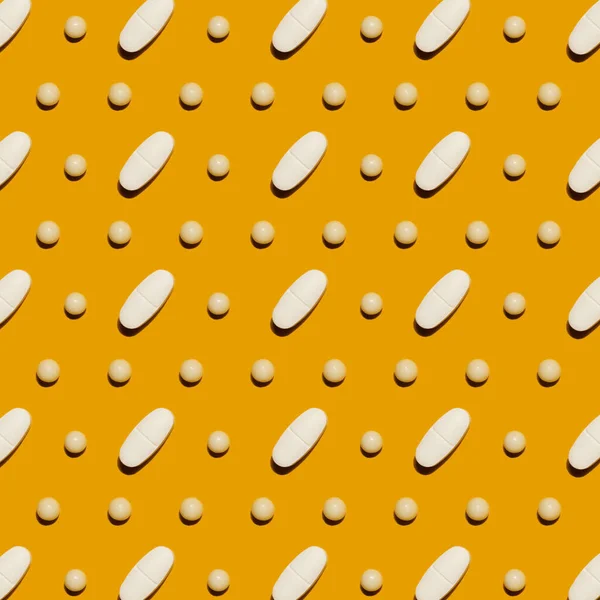 Verschillende witte medicijn pillen en tabletten patroon — Stockfoto