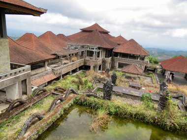 Bedugul, Bali, Endonezya, terk edilmiş bir otel