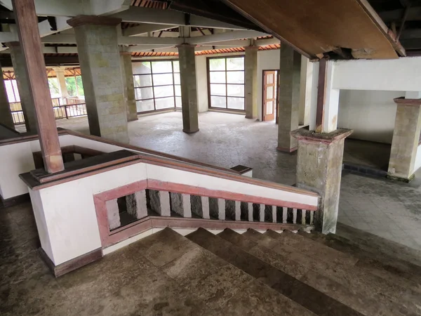 Bedugul, Bali, Endonezya, terk edilmiş bir otel