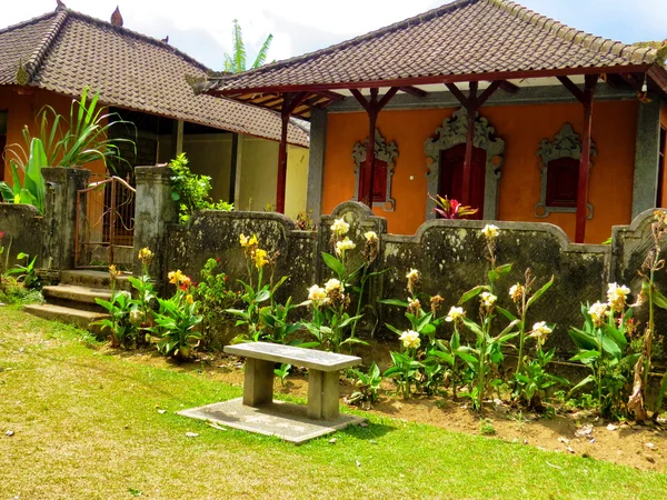 Güzel yaz park Ulun Danu temple yakınındaki