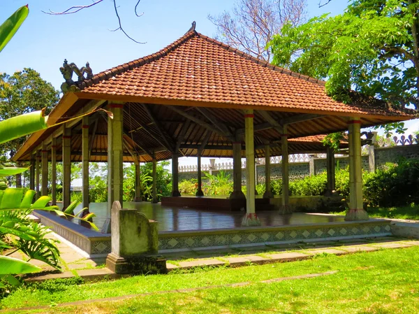 Tapınak törenleri park Tirta Gangga Sarayı'için