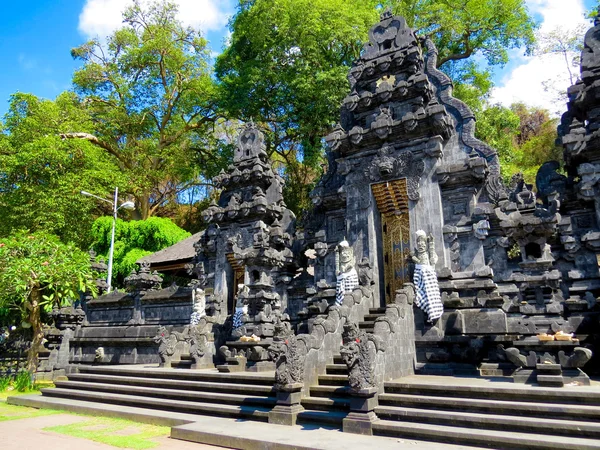 Goa Lawah Tapınağı