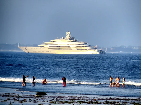 Okyanusun büyük kruvaziyer gemisi, Bali