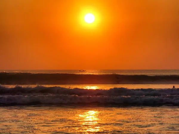 Bellissimo tramonto a Kuta, Bali, Indonesia — Foto Stock