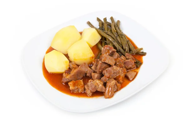 Gulasch med bönor och potatis — Stockfoto