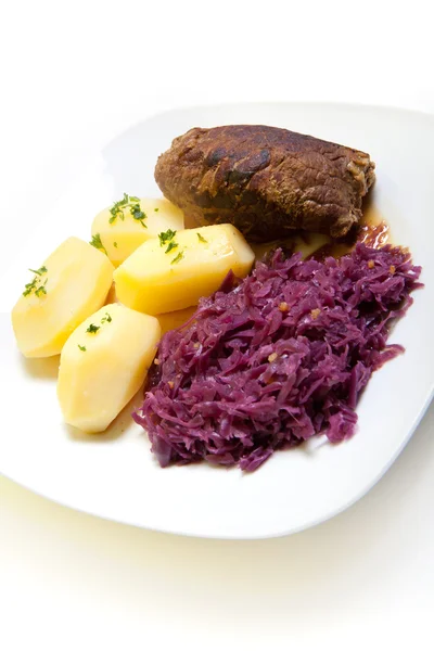 Roulade, cavolo rosso e patate — Foto Stock