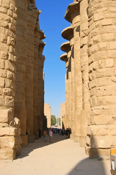 Pilíř, Karnak chrám v Egyptě, Afrika — Stock fotografie