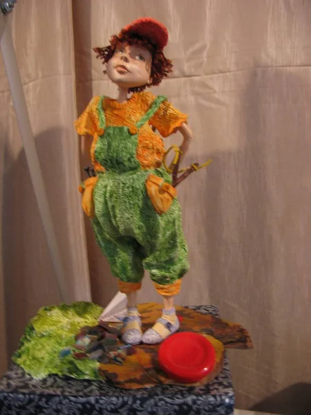 手工制造的洋娃娃展览 — 图库照片