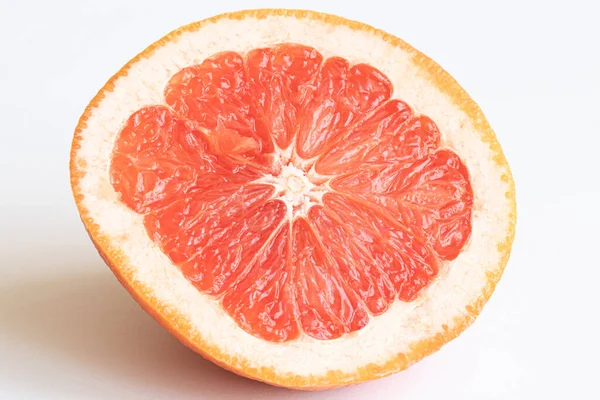 おいしい健康的なフルーツグレープフルーツ グレープフルーツにはビタミンCがたくさん含まれています — ストック写真